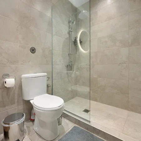 2 - Estia Premium * 塞萨洛尼基